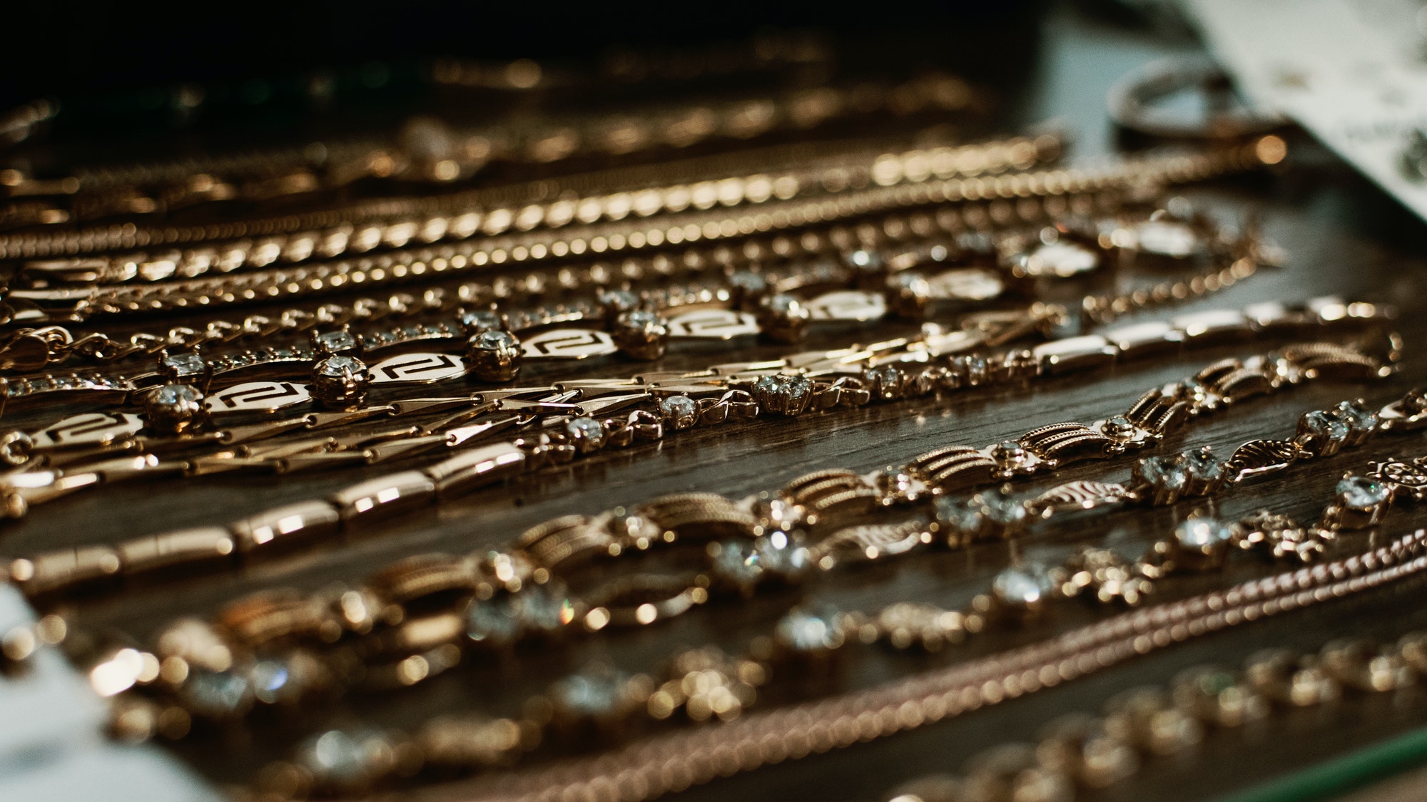 how-much-is-gold-worth-at-a-pawn-shop-pawnbroking